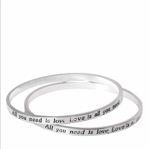 𝅺MUSIC Couture All you need is love bracelet set